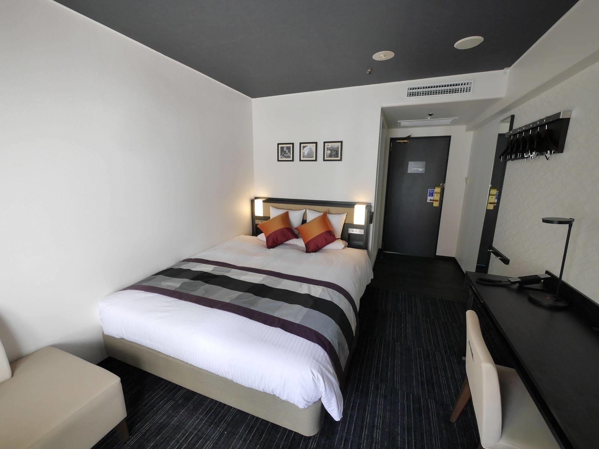 Hotel Mystays Shinsaibashi Osaka Buitenkant foto